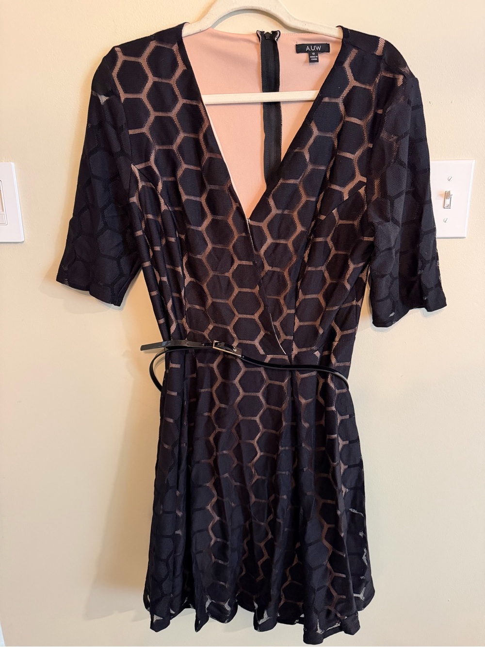 AUW Black Dress with Brown Hexagon Pattern - Picture 1 of 4